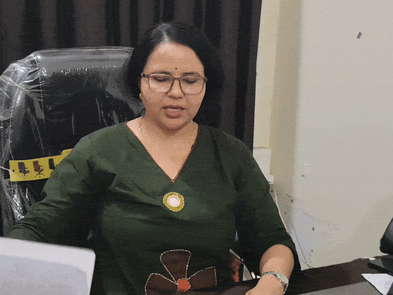 भिंड आयुष विभाग में घूसखोरी और मारपीट का सनसनीखेज मामला, कंपाउंडर ने लगाए गंभीर आरोप