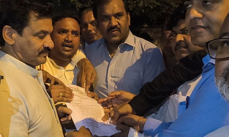भिंड में कांग्रेस का विरोध प्रदर्शन: राहुल गांधी पर दर्ज मामले को लेकर कलेक्ट्रेट पहुंचे कार्यकर्ता, समन्वय की कमी आई नजर