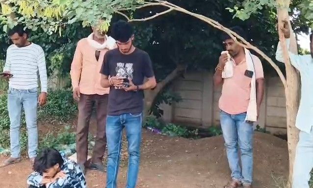 शिवपुरी में युवक का शव मिलने से सनसनी, परिजनों ने जताई हत्या की आशंका