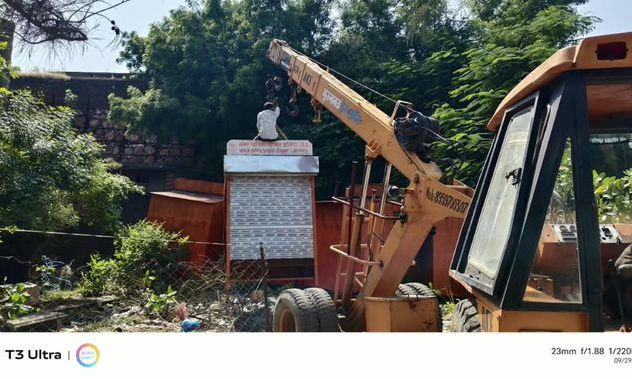 दतिया में ट्रैफिक व्यवस्था सुधारने की पहल, भैरव मंदिर पार्क से हटीं नपा की टीन शेड दुकानें