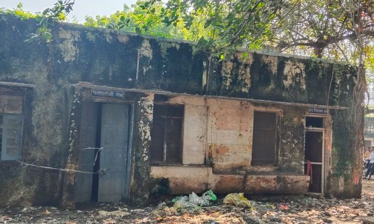 सबलगढ़ में जर्जर हुई चार दशक पुरानी अस्पताल की लैब, कभी भी हो सकती है बड़ी दुर्घटना