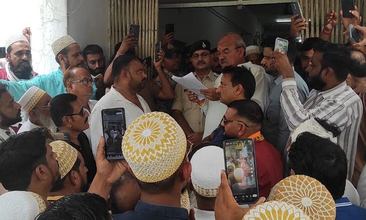 श्योपुर में अपराधों का बढ़ता ग्राफ: बोहरा समाज ने एसपी को सौंपा ज्ञापन, कार्रवाई की मांग