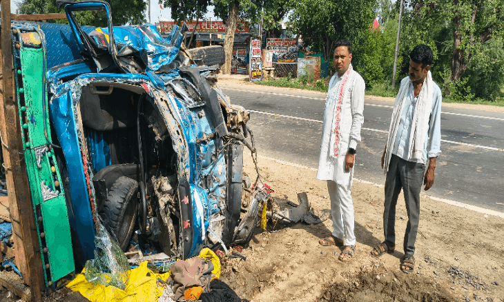ग्वालियर-भिंड सीमा पर दर्दनाक सड़क हादसा, धान रोपाई कर लौट रहे 8 मजदूरों की मौत और 15 घायल