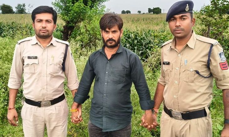 अशोकनगर: चंदेरी मंदिर में तोड़फोड़ और पुजारी से मारपीट करने वाला आरोपी गिरफ्तार