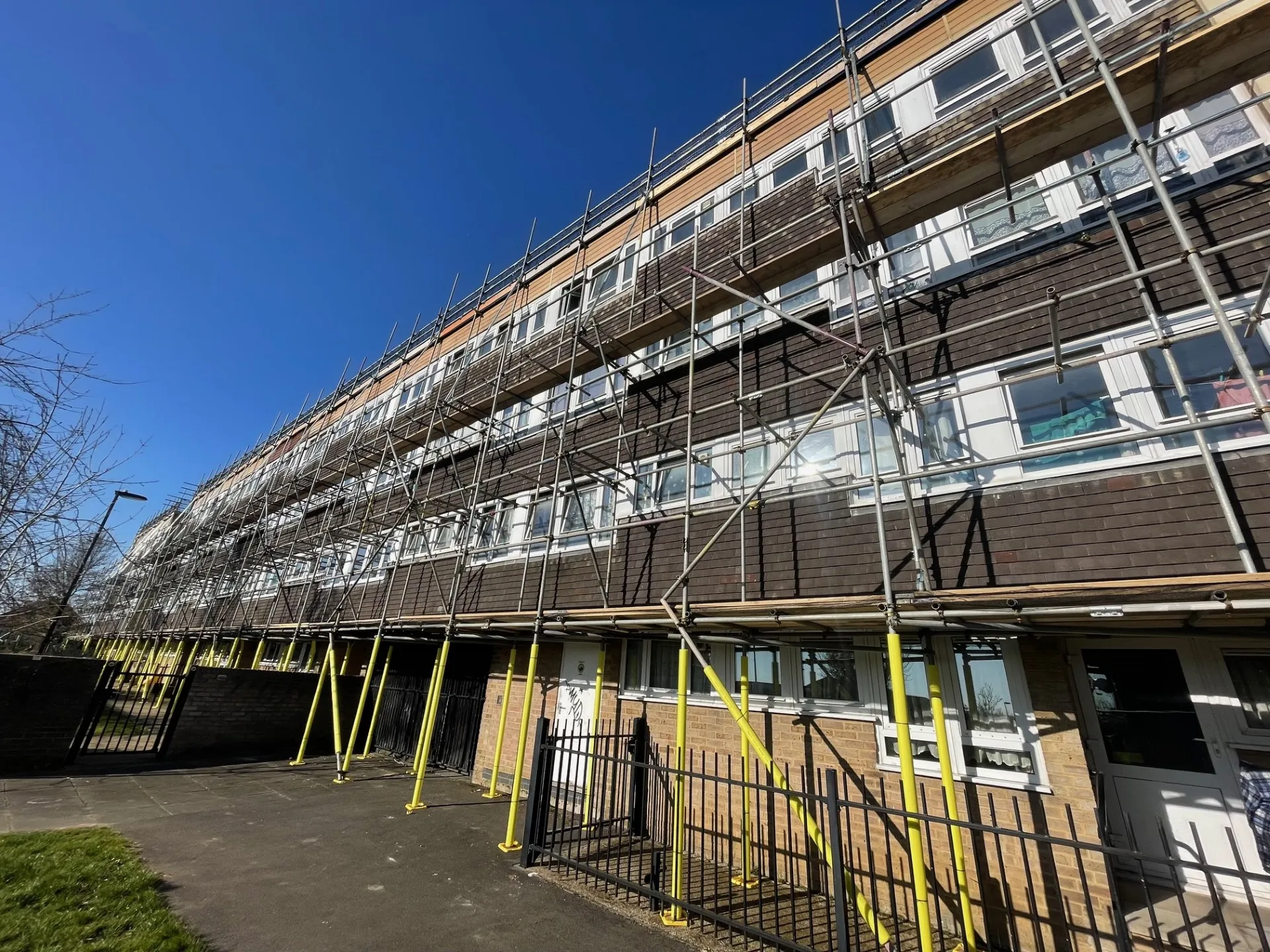 Ventnor Court — 122-unit flat roof refurbishment