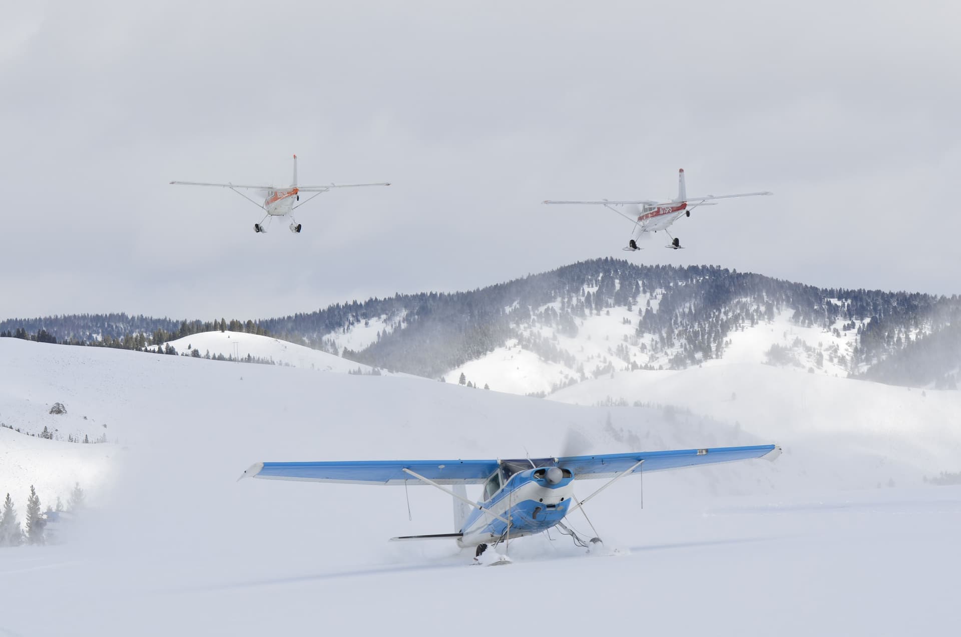 ski planes flying into Stanley, ID | Stanley chamber