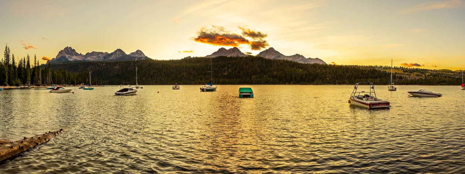 Mountain sunset on Red Fish Lake in Stanley, ID 