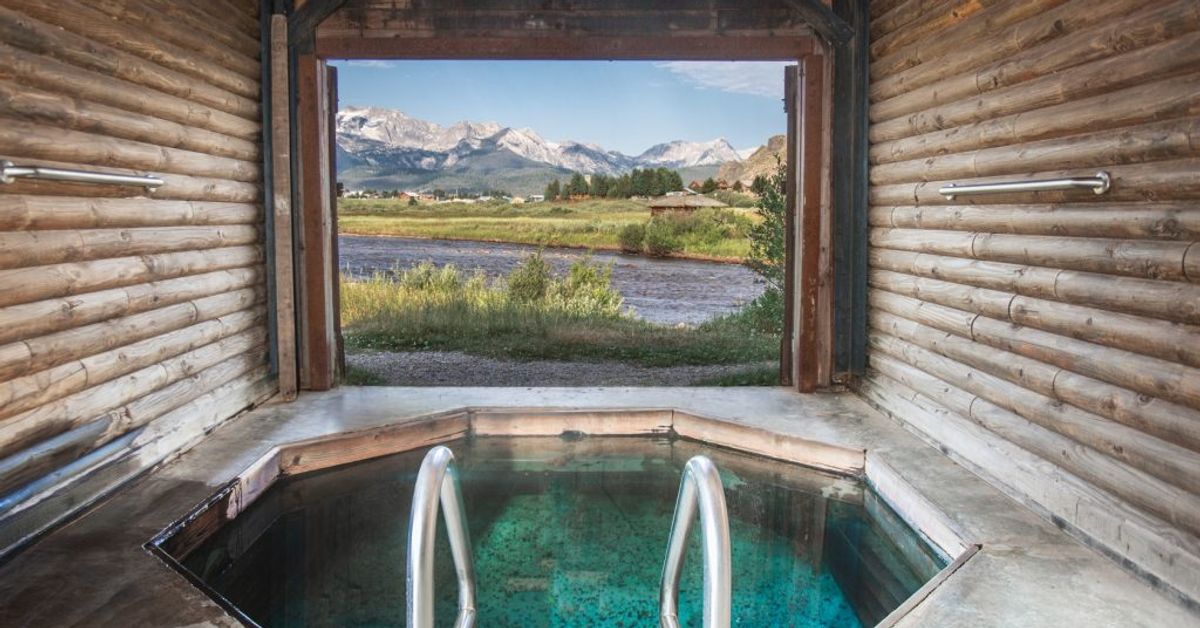 What to Expect at Boat Box Hot Springs in Idaho - Redfish Lake Lodge