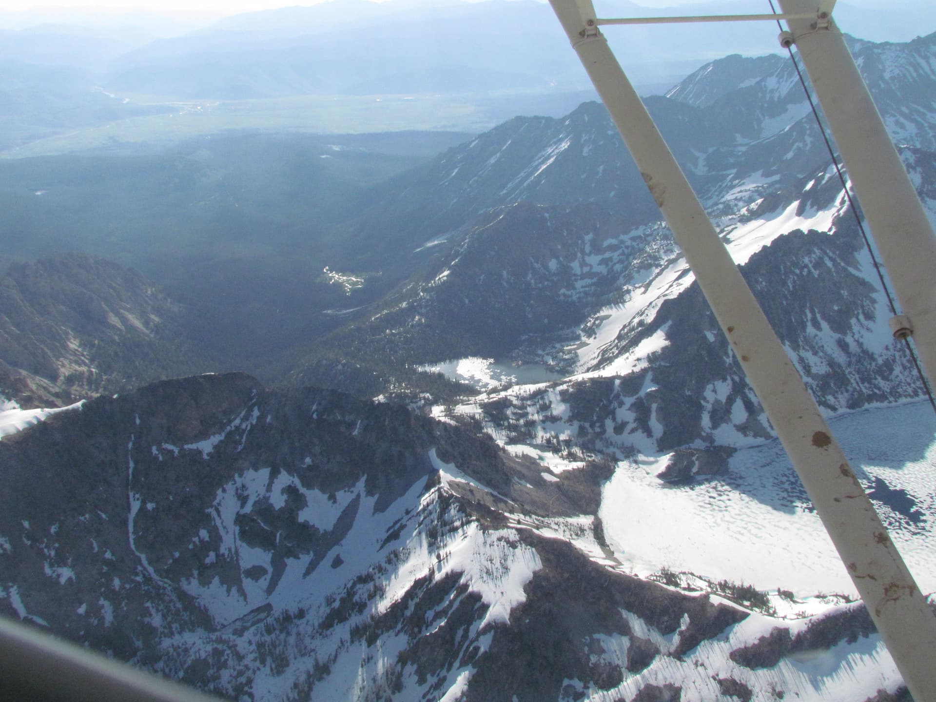 Alpine Lake (8337’) below Sawtooth Lake (8435’) | Stanley chamber