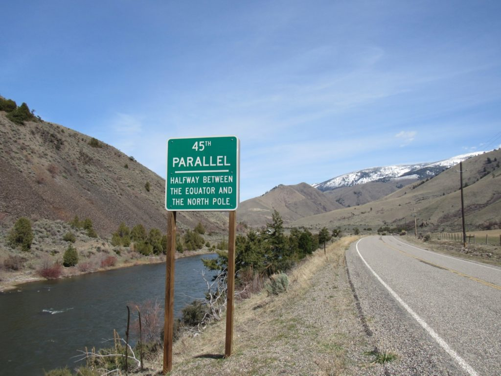 45th Parallel on the Salmon River Scenic Byway | Stanley chamber