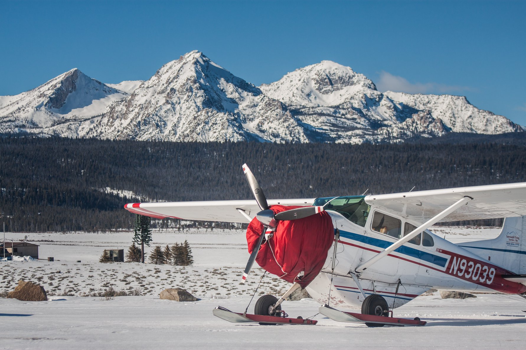 Ski plane in Stanley, ID | Stanley chamber