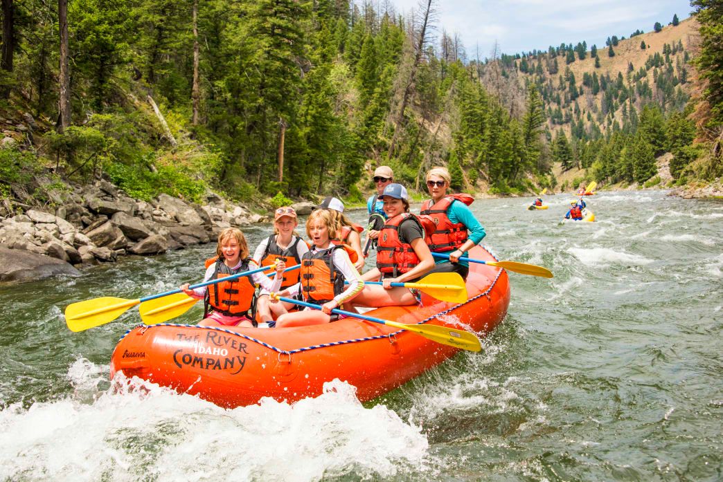 Family rafting Stanley, ID | Stanley Chambers