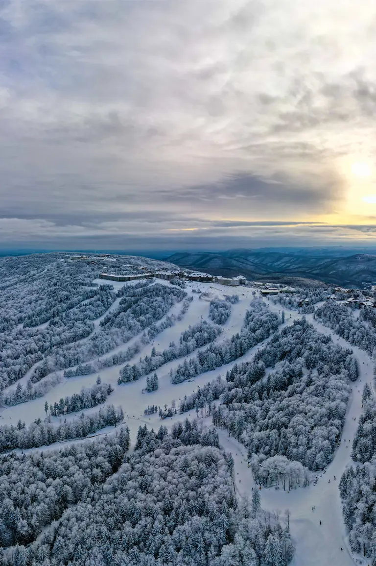 Scenic view of Snowshoe Mountain