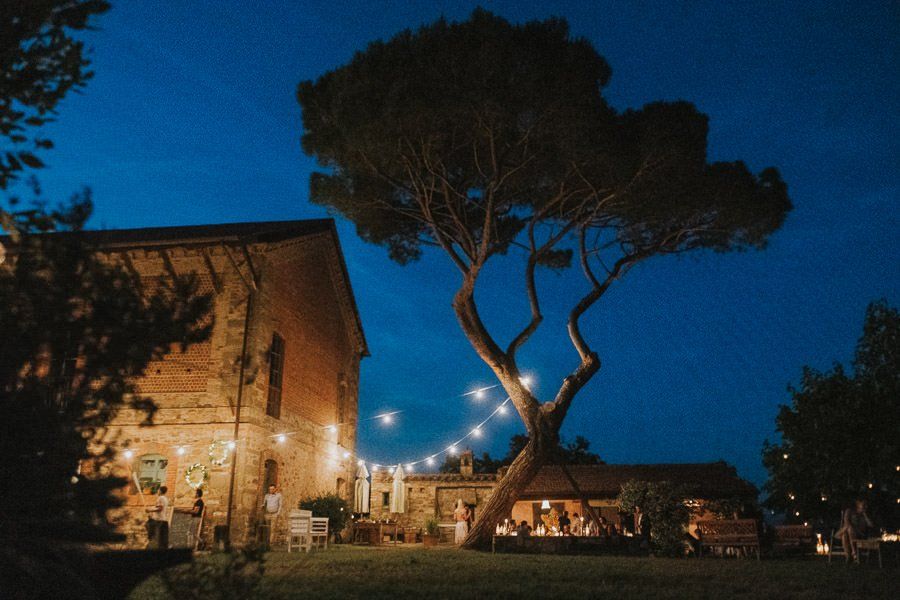 Hochzeit In Der Toskana - hochzeitsfotograf italien toskana arrezzo tuscany wedding planer free elopement hochzeit paar hochzeitsfotograf braut 00134