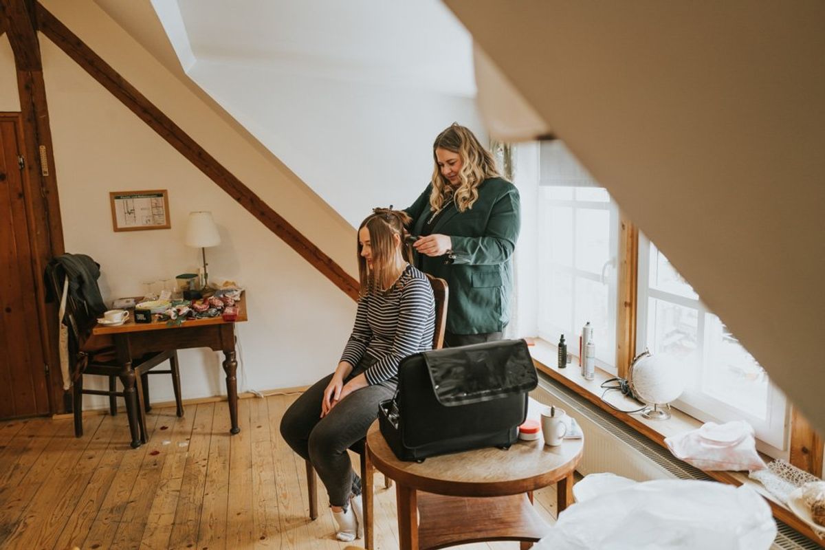 Gallery image from a winter wedding in Schkeuditz, Germany.