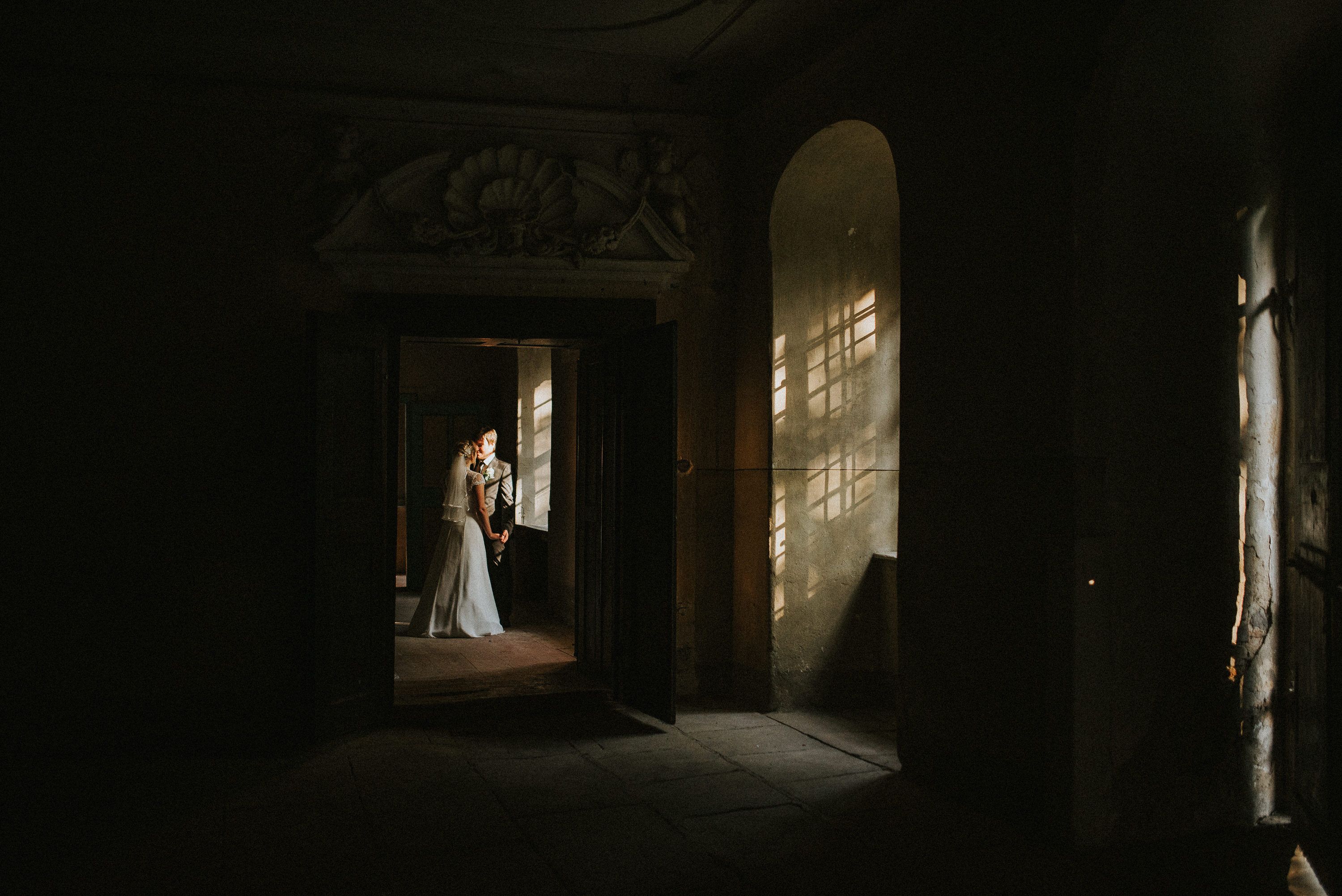 Herbsthochzeit in Bad Freienwalde: Goldene Blätter & warme Farben – Hochzeitsfotograf Tim Schneider