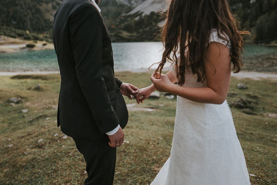 After Wedding Shoot Ehrwald - hochzeit ehrwald after wedding östrreich hochzeitsfotograf ehrwald garmisch partenkirchen tim schneider 00074