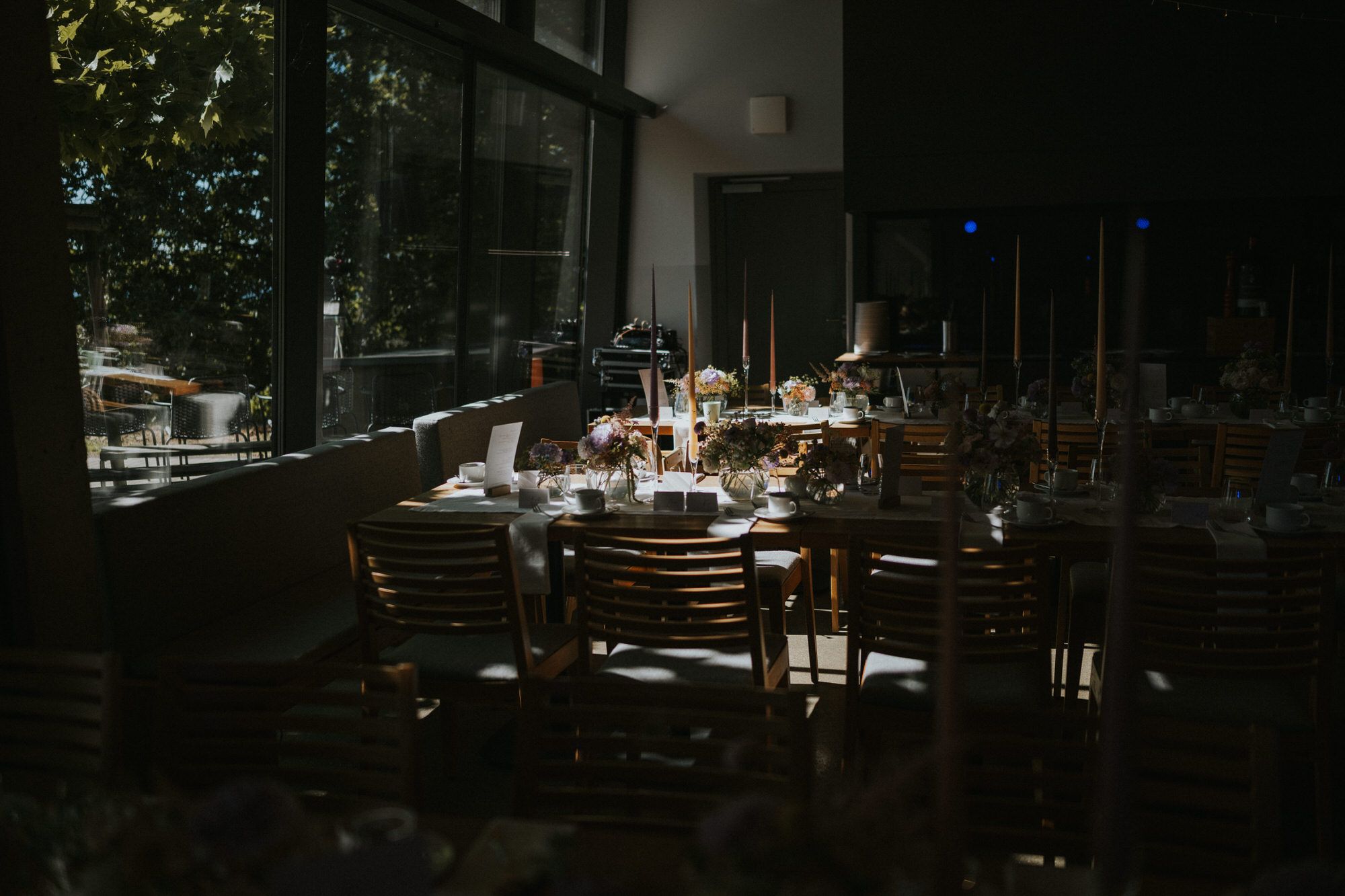 Brautpaarshooting Darmstadt: Tipps für natürliche Hochzeitsfotos – Hochzeitsfotograf Tim Schneider