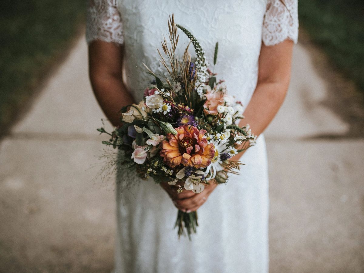 Winterhochzeit in Arnsberg: Romantik im Schnee – Hochzeitsfotograf Tim Schneider