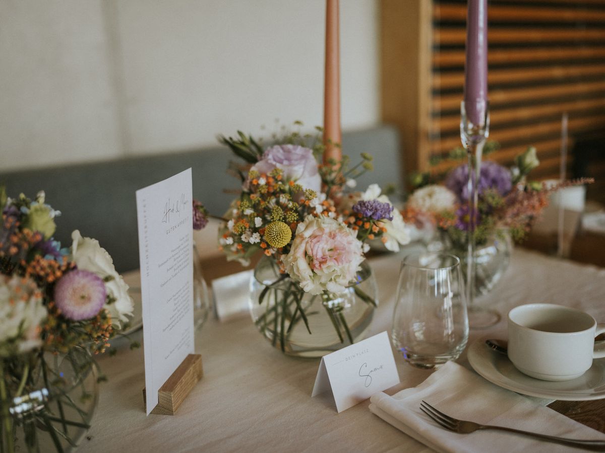 Herbsthochzeit in Bernau bei Berlin: Goldene Blätter & warme Farben – Hochzeitsfotograf Tim Schneider