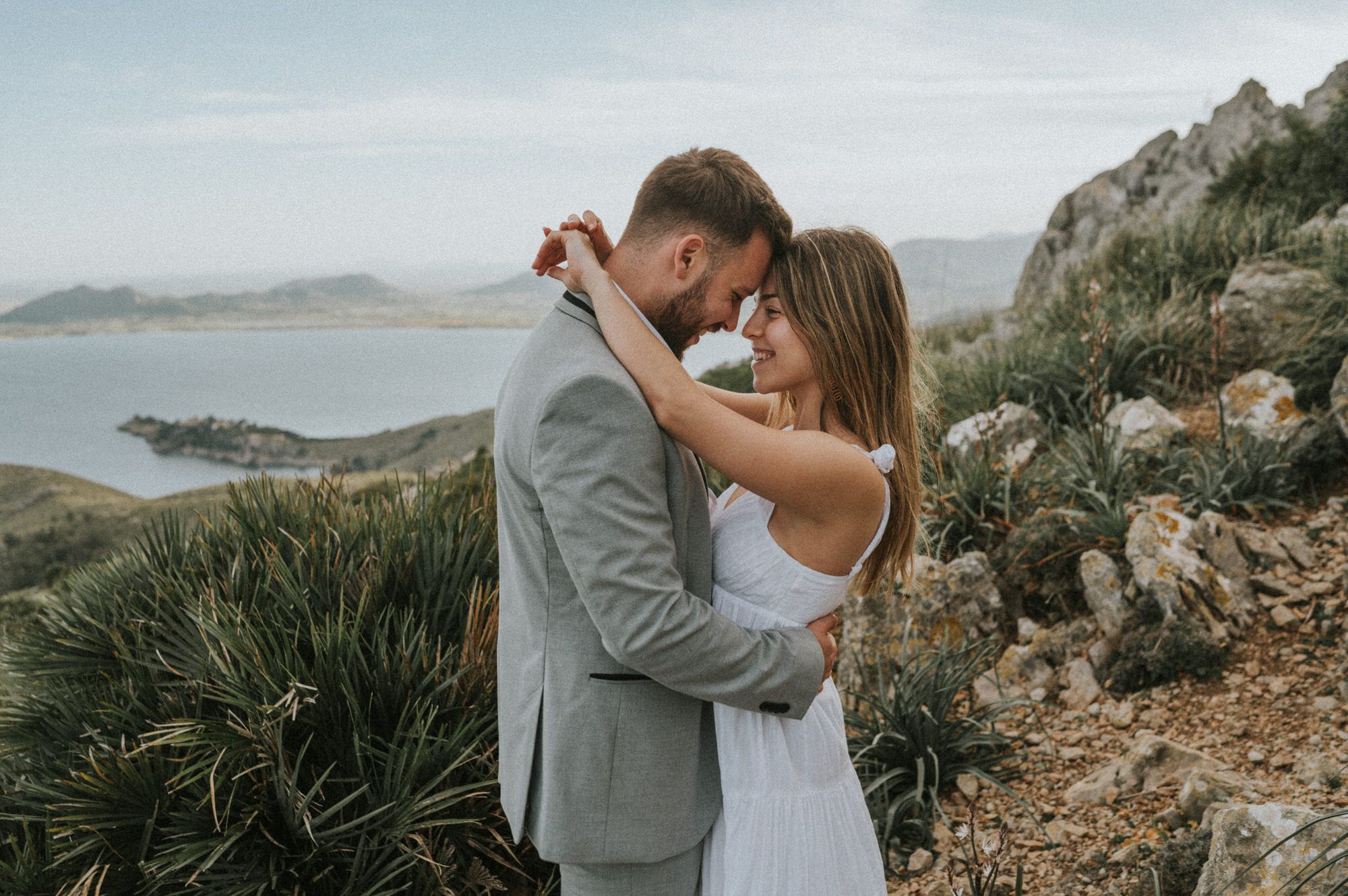 Herbsthochzeit in Leipzig: Goldene Blätter & warme Farben – Hochzeitsfotograf Tim Schneider