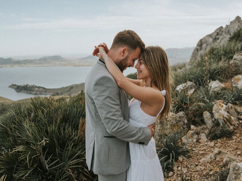 Herbsthochzeit in Leipzig: Goldene Blätter & warme Farben – Hochzeitsfotograf Tim Schneider