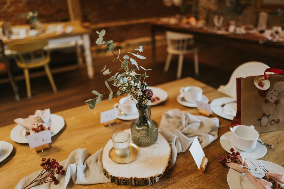 Gallery image from a winter wedding in Schkeuditz, Germany.