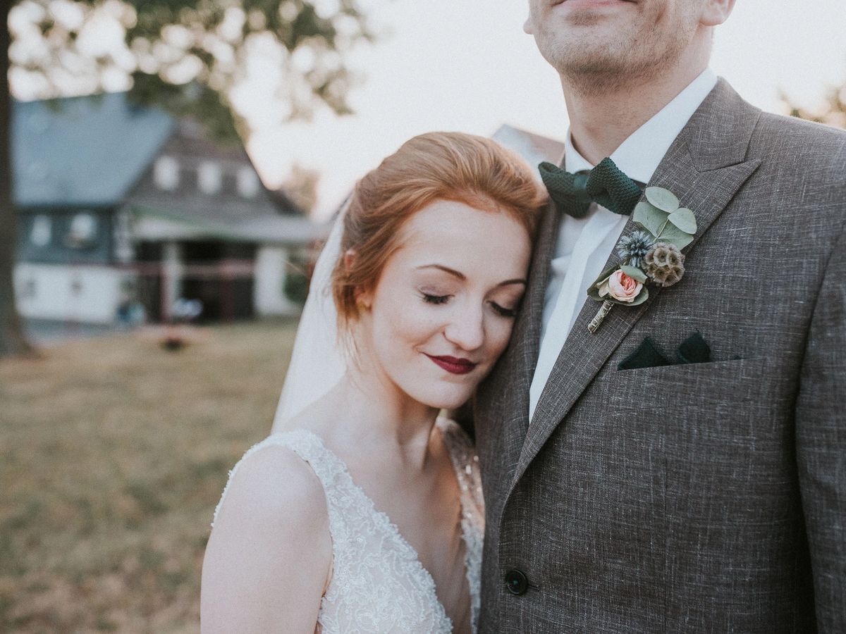 Herbsthochzeit in Minden: Goldene Blätter & warme Farben – Hochzeitsfotograf Tim Schneider