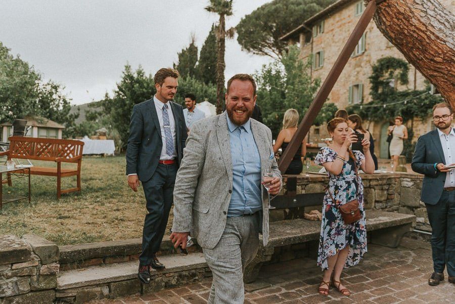 Hochzeit In Der Toskana - hochzeitsfotograf italien toskana arrezzo tuscany wedding planer free elopement hochzeit paar hochzeitsfotograf braut 00062