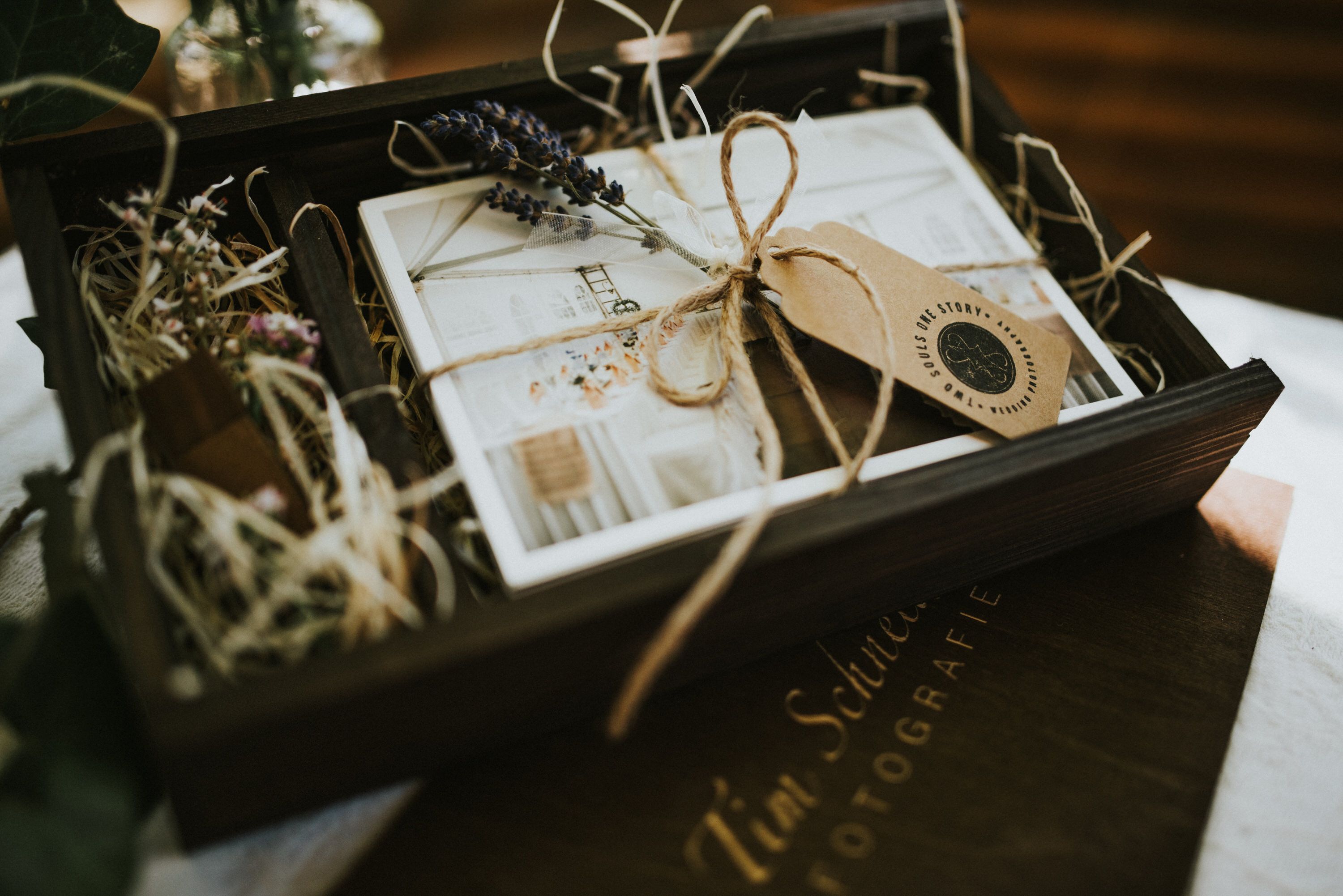 Standesamtliche Trauung Leipzig: Ablauf, Orte & Tipps 2024 – Hochzeitsfotograf Tim Schneider