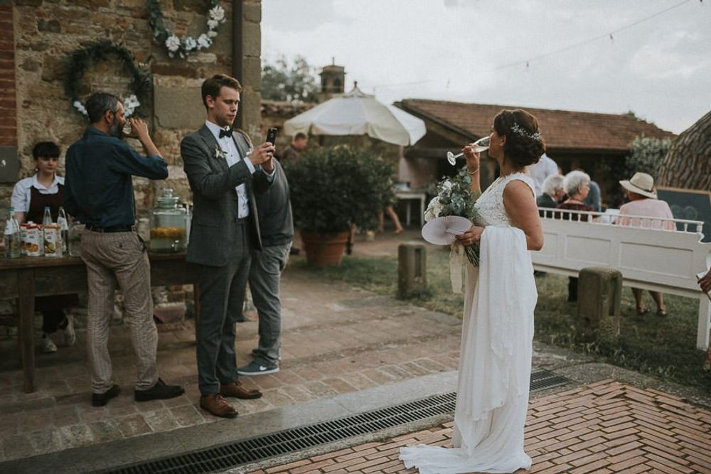 Hochzeit In Der Toskana - hochzeitsfotograf italien toskana arrezzo tuscany wedding planer free elopement hochzeit paar hochzeitsfotograf braut 00077