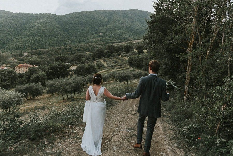 Hochzeit In Der Toskana - hochzeitsfotograf italien toskana arrezzo tuscany wedding planer free elopement hochzeit paar hochzeitsfotograf braut 00085