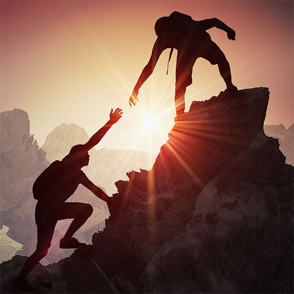 יד מושטת|ההבדל בין רחמים לחמלה באימון רגשי