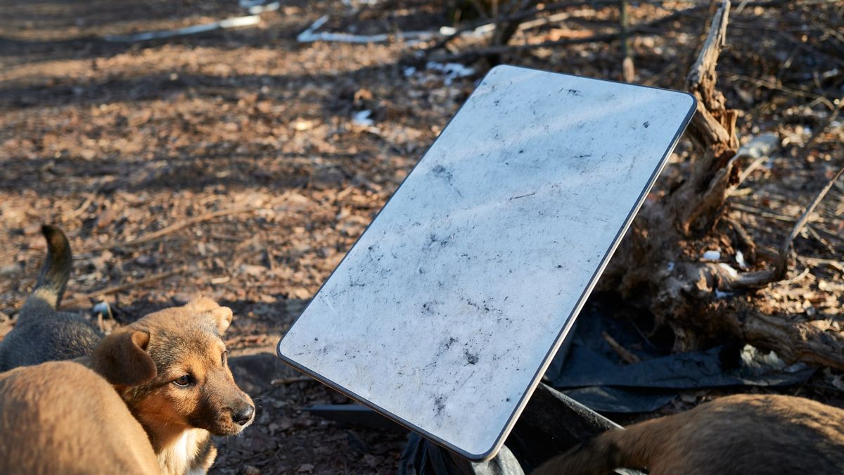Two Turkish Men, a Burning Satellite Hub, and the Shadow War Over Ukraine’s Internet