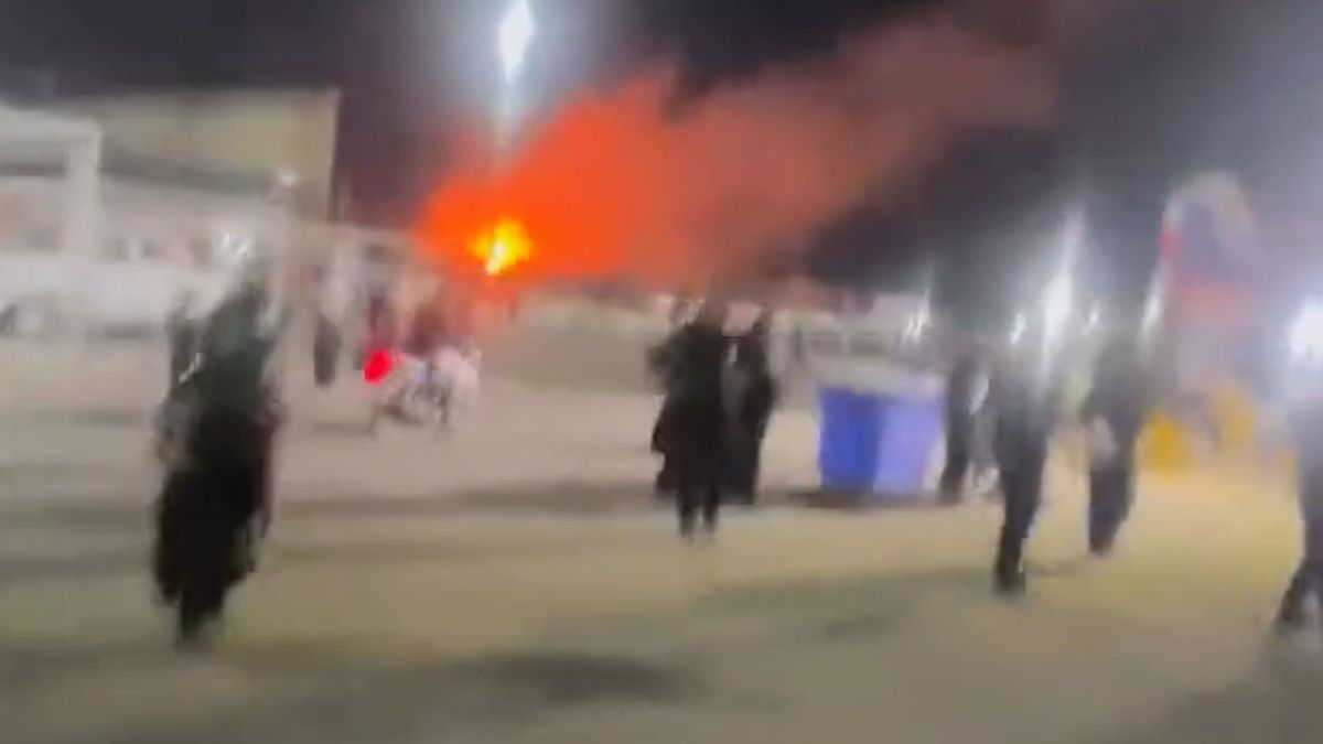 US Strike on Iran-Iraq Border Crossing Escalates Regional Tensions Amidst Sustained Campaign