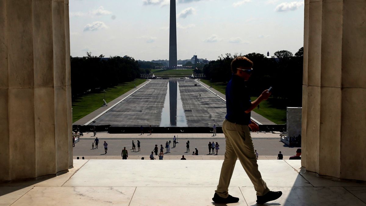 The Reflecting Pool: A Symbol of Power and Accountability