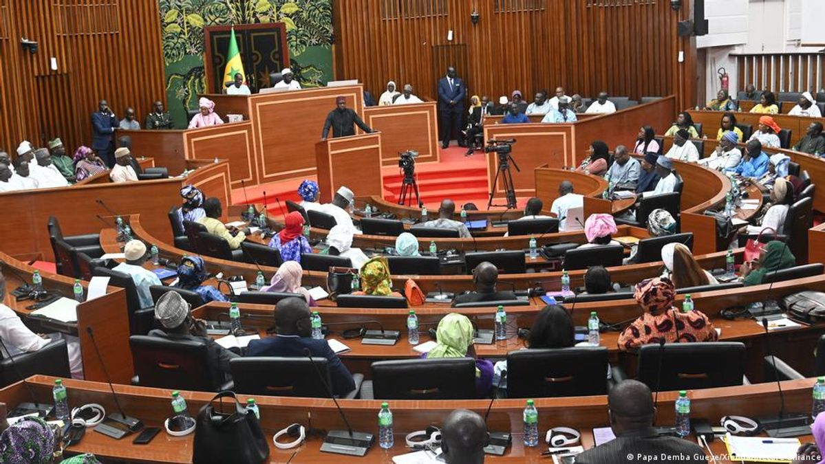 Senegal's Constitutional Reform: A Power Struggle Unfolds