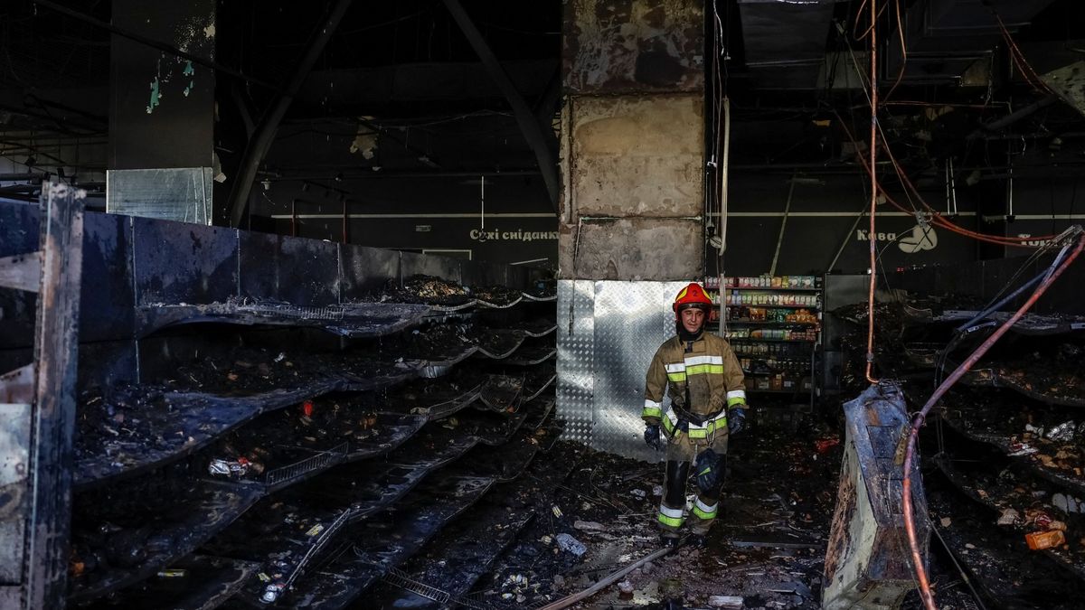 Escalating Conflict: Russia-Ukraine Trade Attacks Raise Concerns Over Civilian Casualties