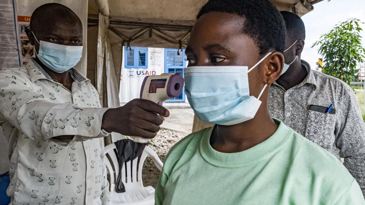 US Criticism of WHO's Ebola Response Amidst Domestic Health Cuts Raises Global Security Concerns