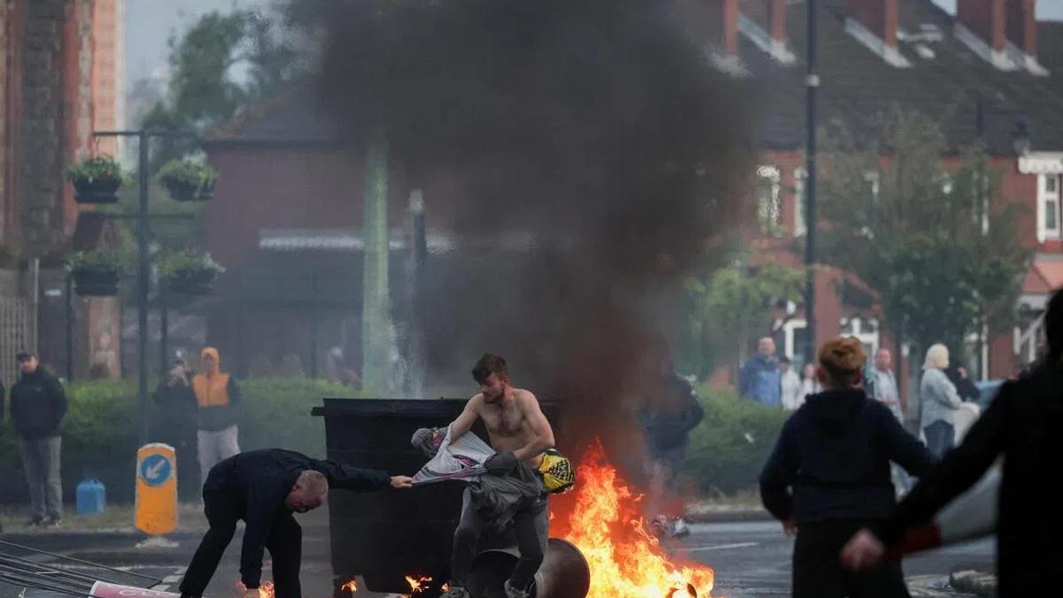 Belfast Riots Expose Lingering Scars of Sectarian Unrest