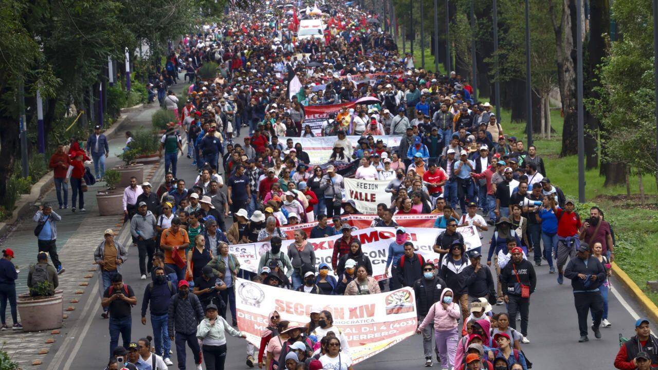 Mexico's World Cup Showdown: Teachers' Protests Expose Deepening Social Unrest