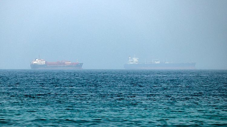 Iran's Oil Blockade Threat: A Regional Conflagration