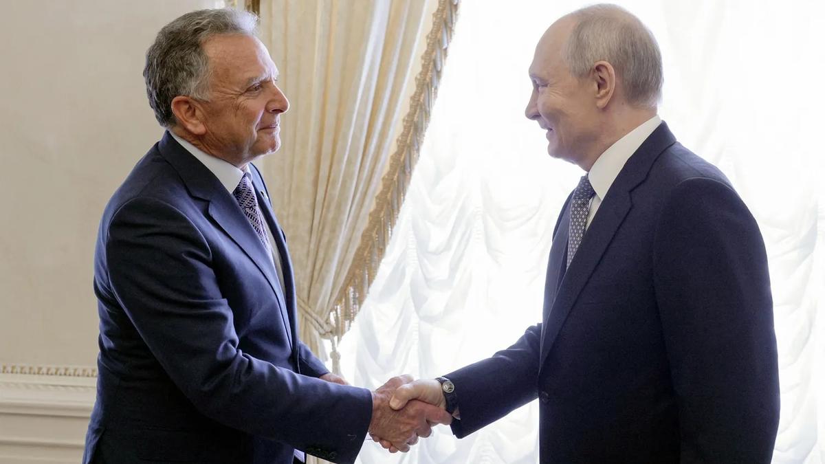 When Flattery Becomes a Deal: How a U.S. Envoy’s Praise of Putin Could Shift Ukraine’s War
