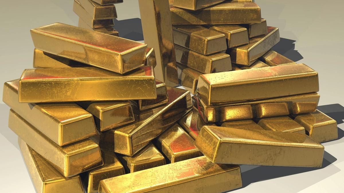 Gold and precious metals surge as geopolitical tensions lift safe-haven demand