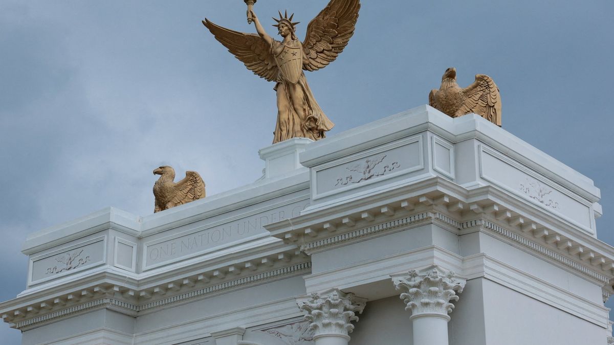 An Arch Over the Mall, Now a Drone Depot