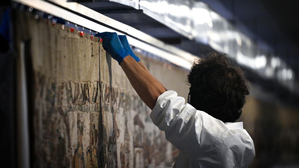 Bayeux Tapestry's UK Arrival: A Diplomatic Tapestry Woven in Franco-British Relations