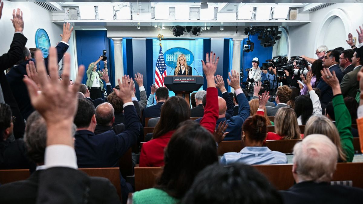 When the White House Locks the Doors, the Public Loses Its Eyes
