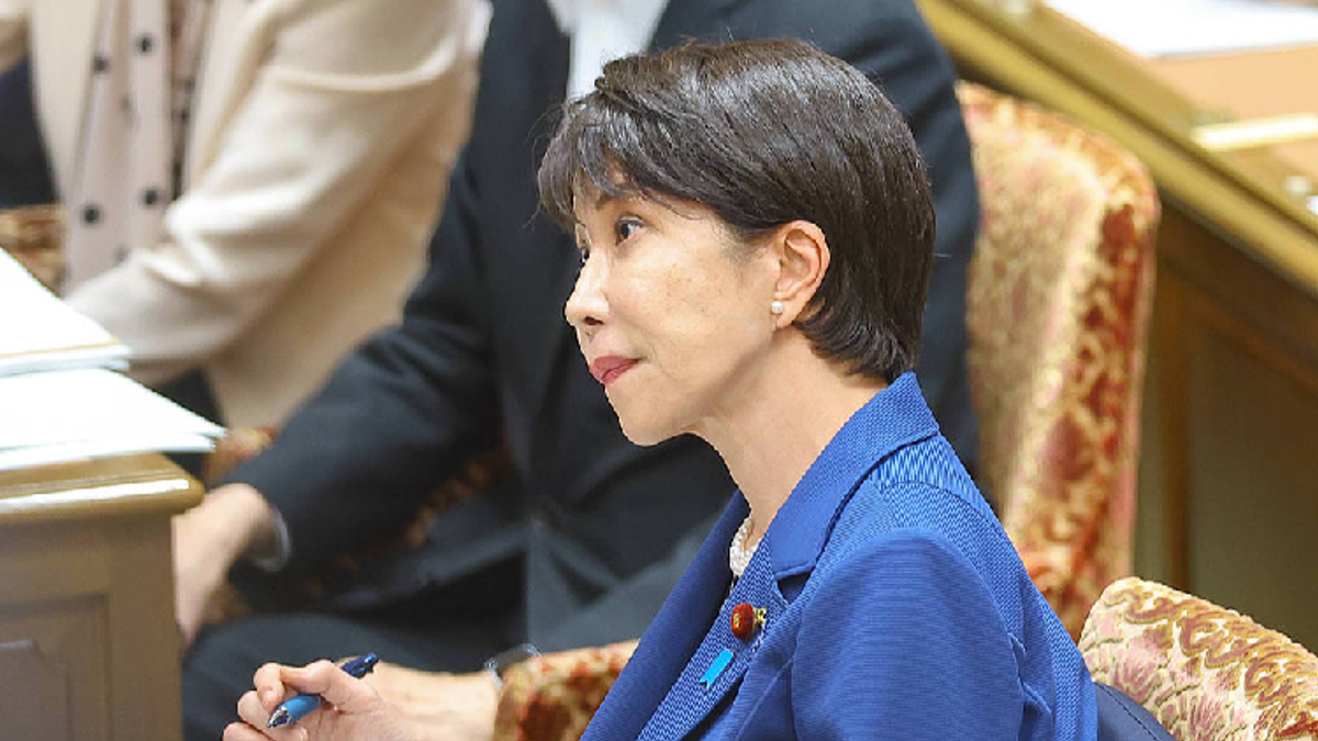 Japan's Takaichi Cabinet Faces Growing Unpopularity Amid Economic Concerns