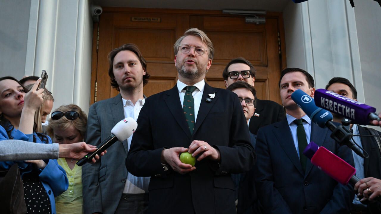 Russia's Elections: The Silence of the Anti-War Vote