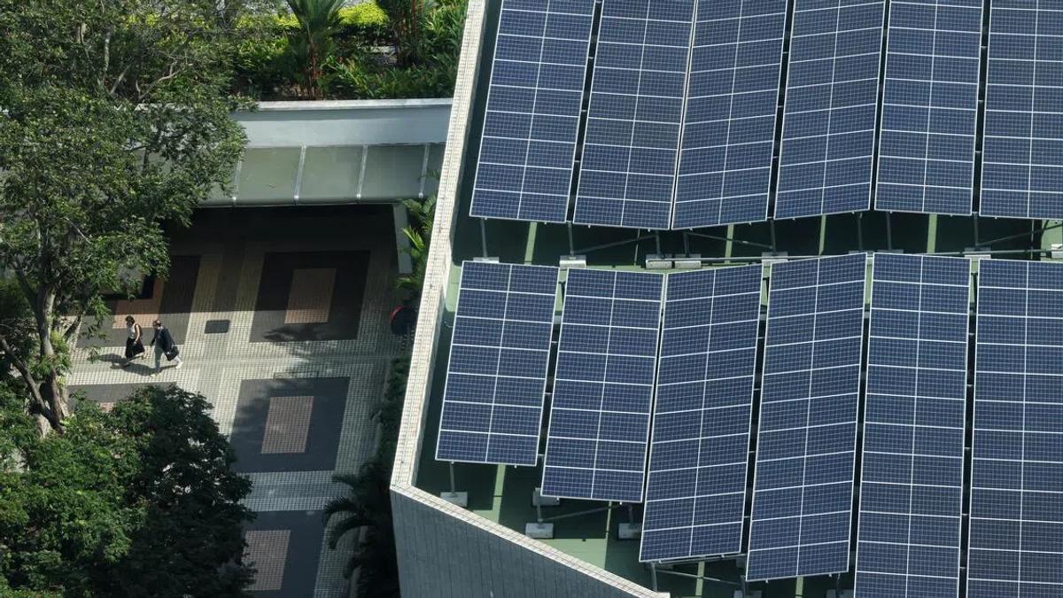 US Escalates Tensions with China: Adding Solar and Battery Firms to Military-Linked List